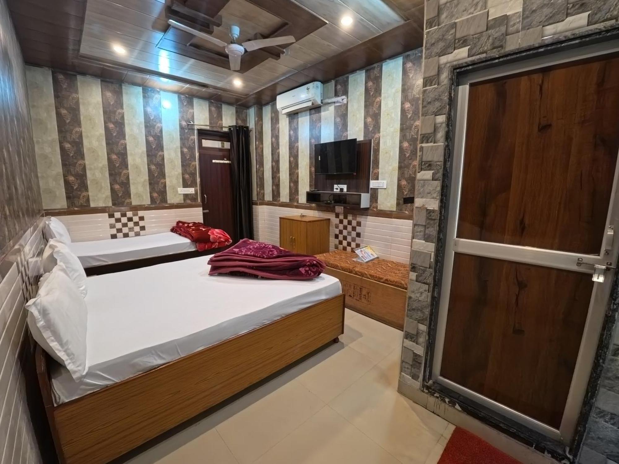 Hotel Aapno Shyam And Restaurant Khātu Exterior foto